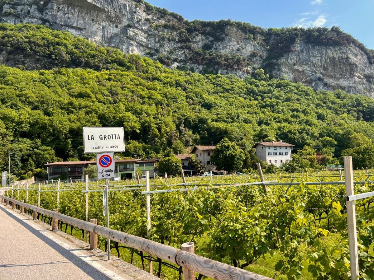 G-House Modernes Apartment Mit Tollem Ausblick Riva del Garda Exteriör bild