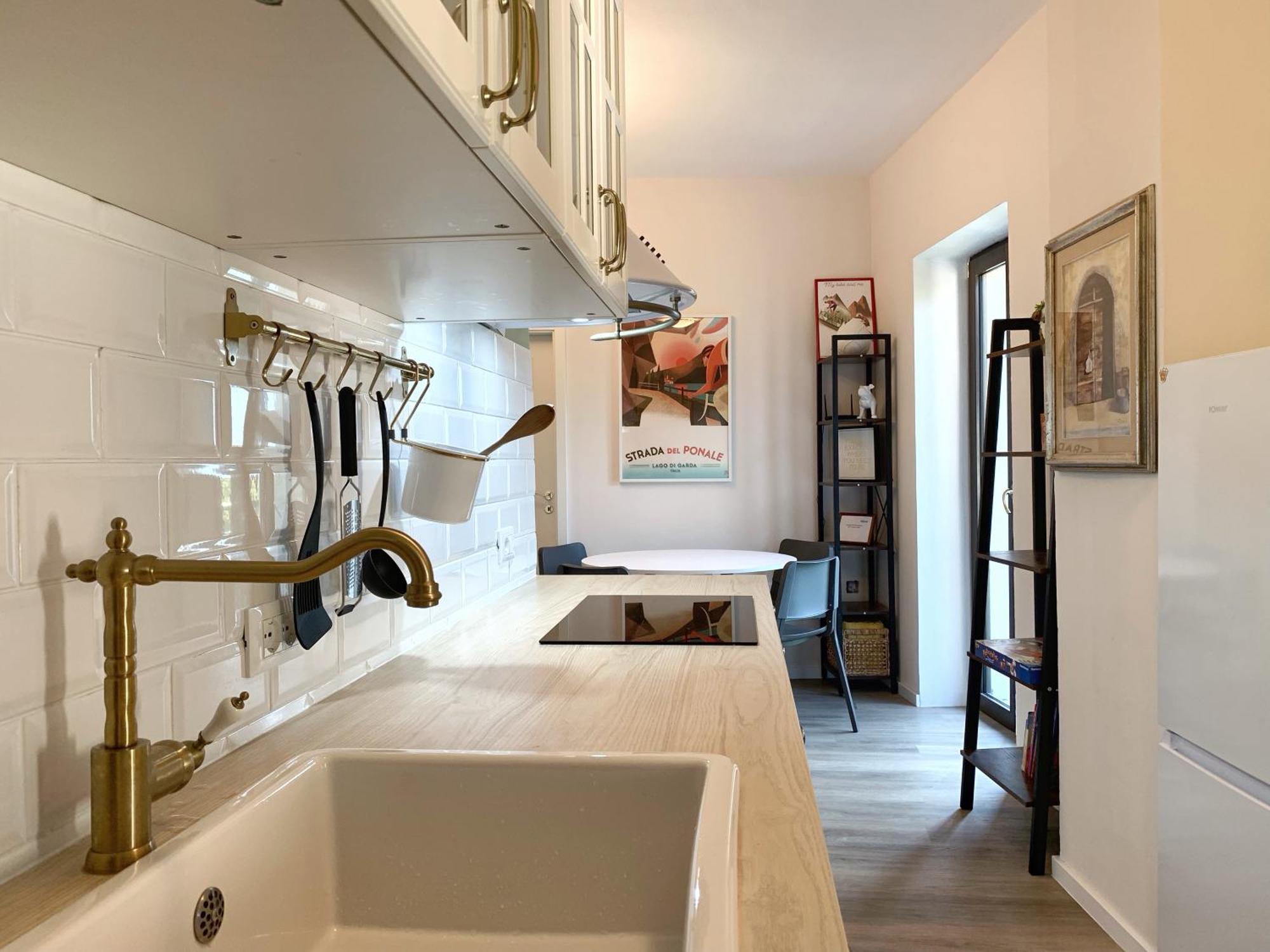 G-House Modernes Apartment Mit Tollem Ausblick Riva del Garda Exteriör bild